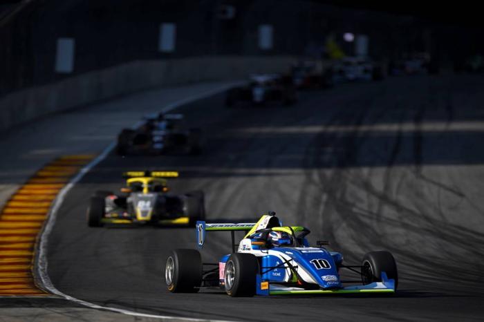 GARCIARCE CON TOP-10 EN LA USF PRO 2000