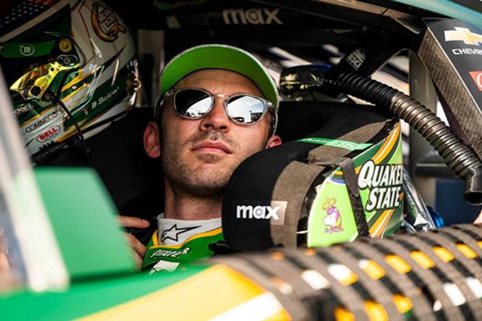  DANY ABANDONA TRAS ACCIDENTADA CARRERA